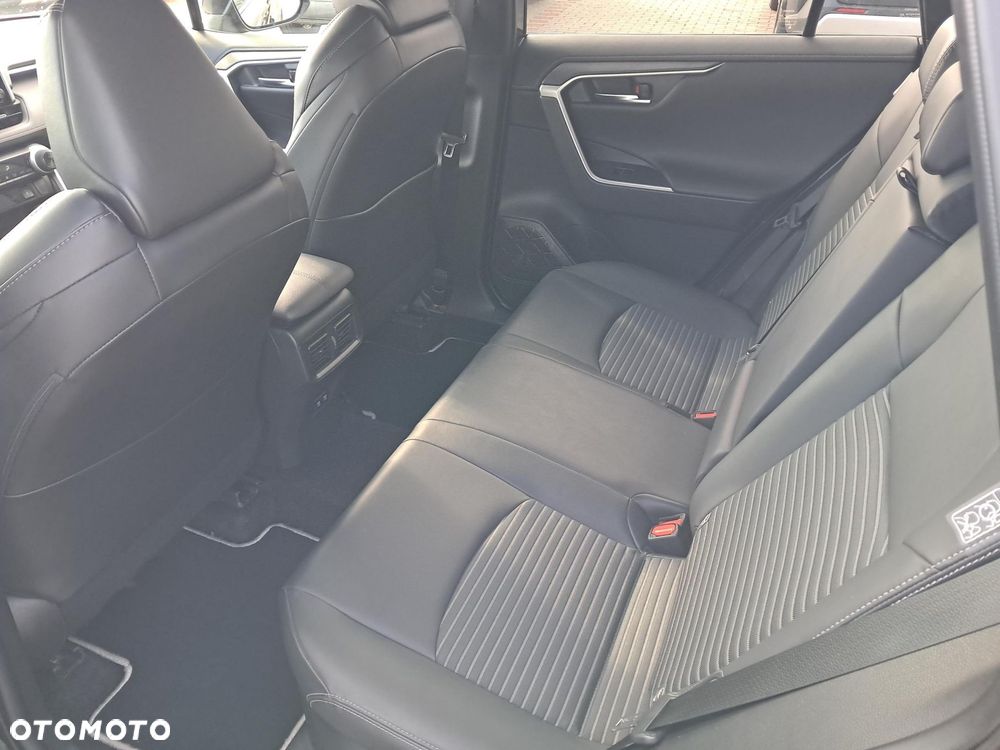 Toyota RAV4 - 10