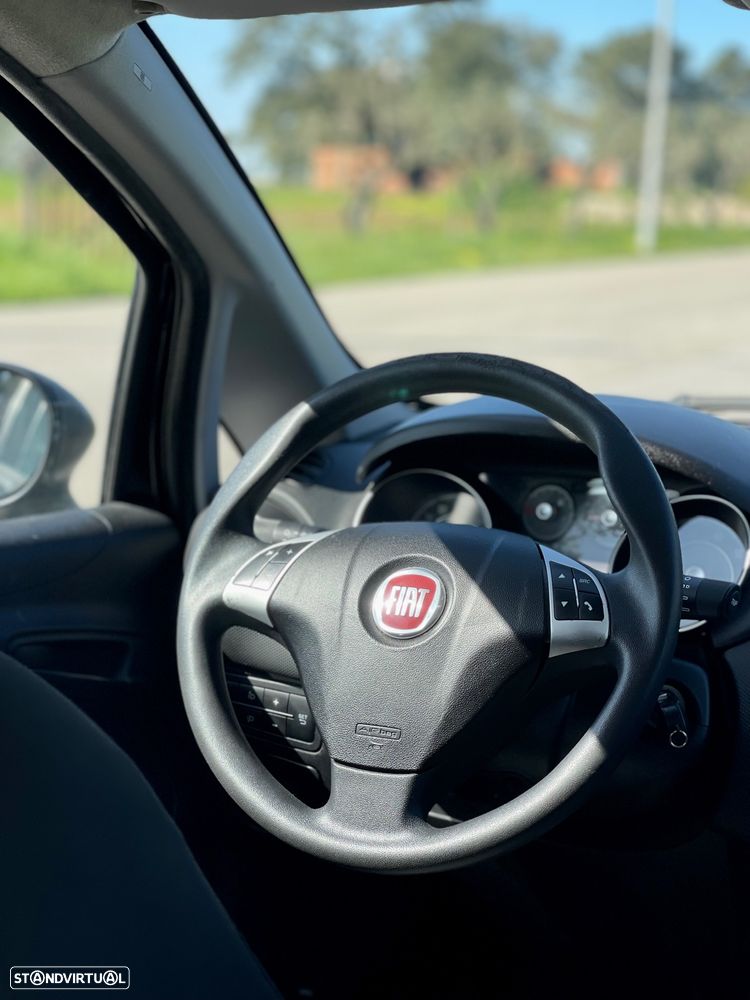 Fiat Punto 1.3 M-Jet Lounge S&S - 12