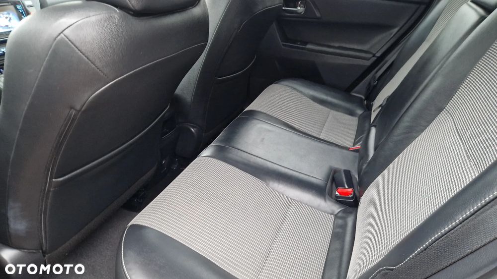 Toyota Auris Hybrid 135 Prestige - 6