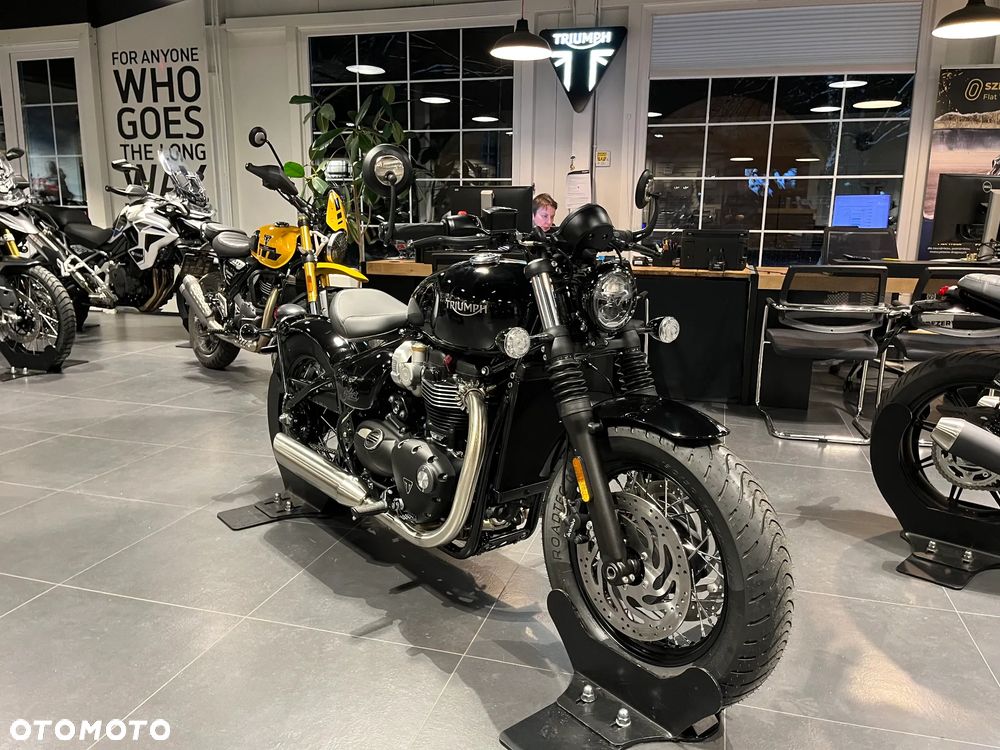 Triumph Bonneville Bobber - 8