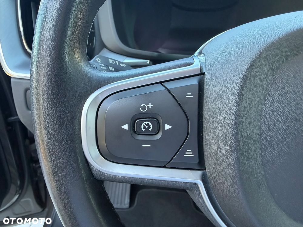 Volvo XC 60 B4 D AWD Core - 16
