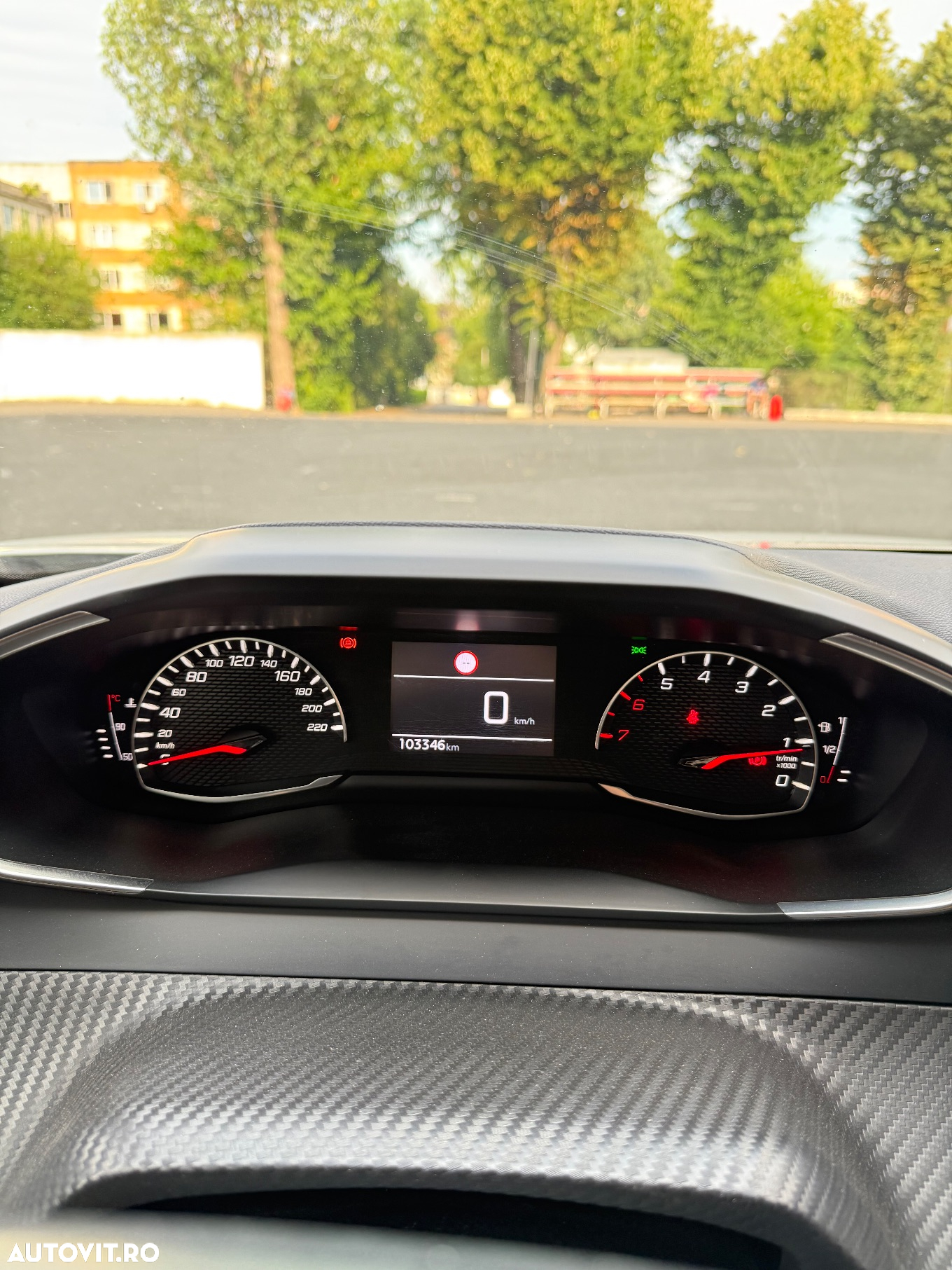 Peugeot 2008 1.2 L PureTech STT Active - 16