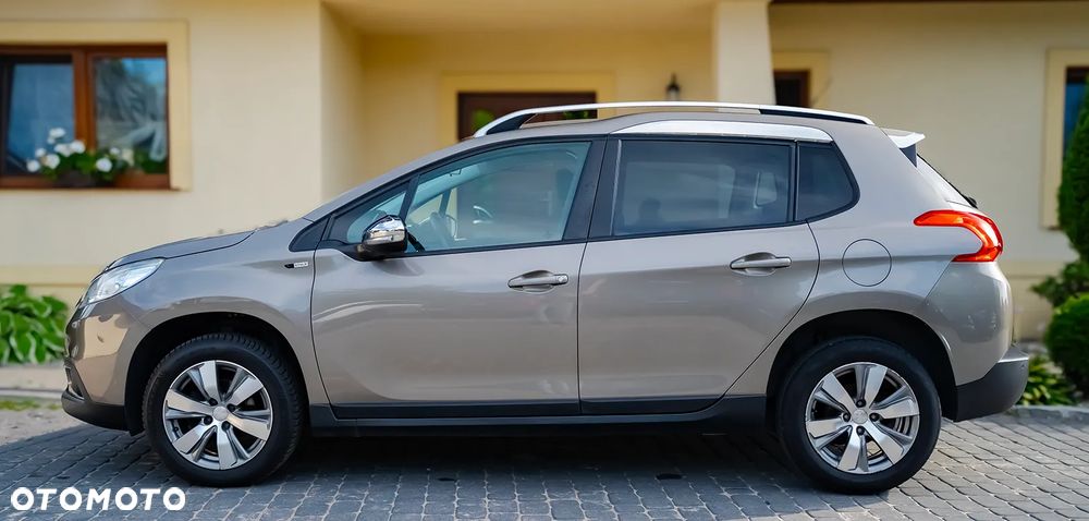 Peugeot 2008 BlueHDi 100 STOP & START Style - 20