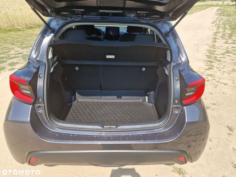 Toyota Yaris Hybrid 1.5 Style - 22