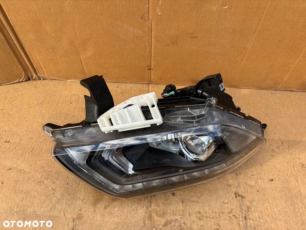 Nissan Navara D23 IV NP300 Oryginalna Lampa Europejska Full Led Prawa Przednia 26010-5JT1A 26010 Cała Ładna 2568704300 - 7