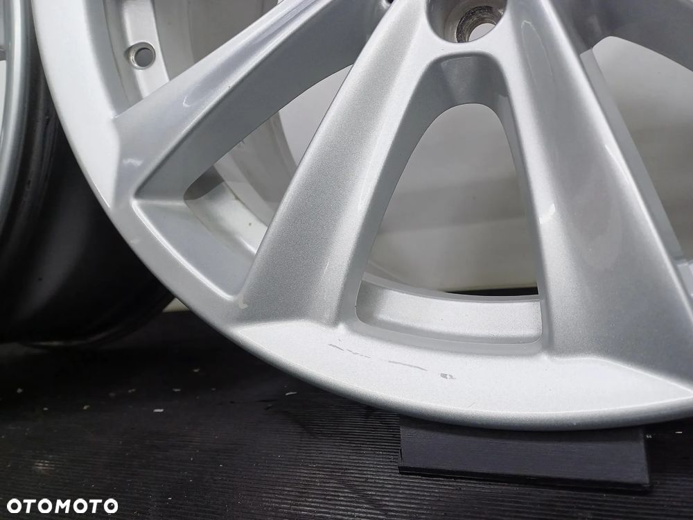 felgi ALU 17 5x120 BMW E90 E91 E92 E93 F34 F30 F31 F35 F10 F11 F06 F12 F13 - 4