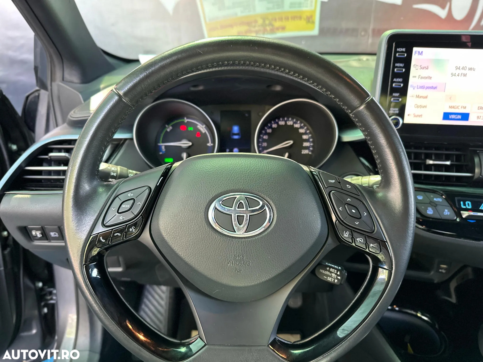 Toyota C-HR 1.8 HEV 140 CP 4x2 CVT Dynamic - 13