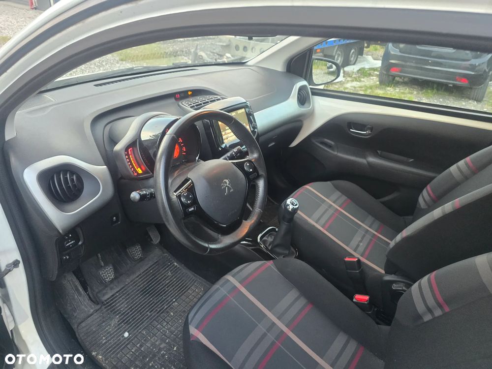 Peugeot 108 PureTech 82 Top Style - 8