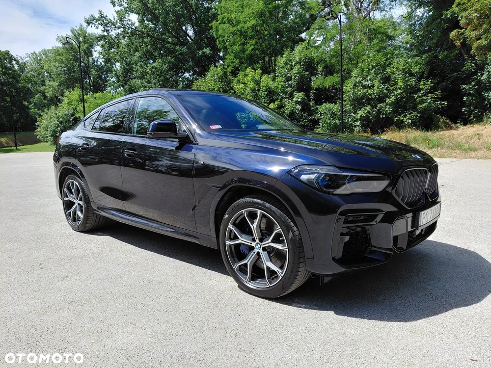 BMW X6 M50i - 1