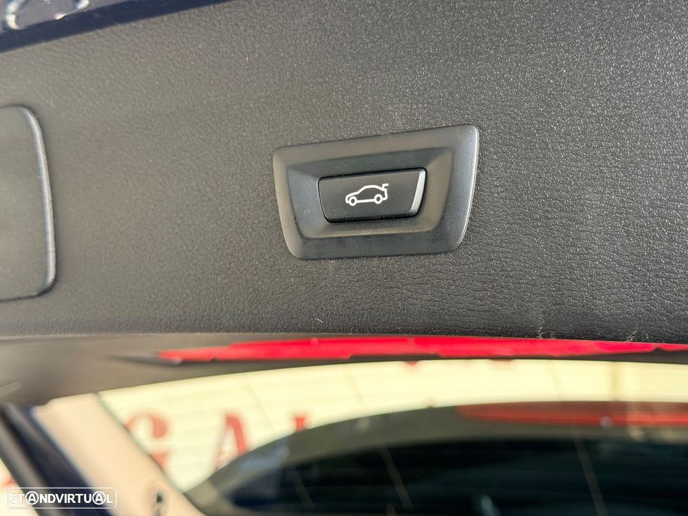 BMW X1 16 d sDrive Line xLine - 35