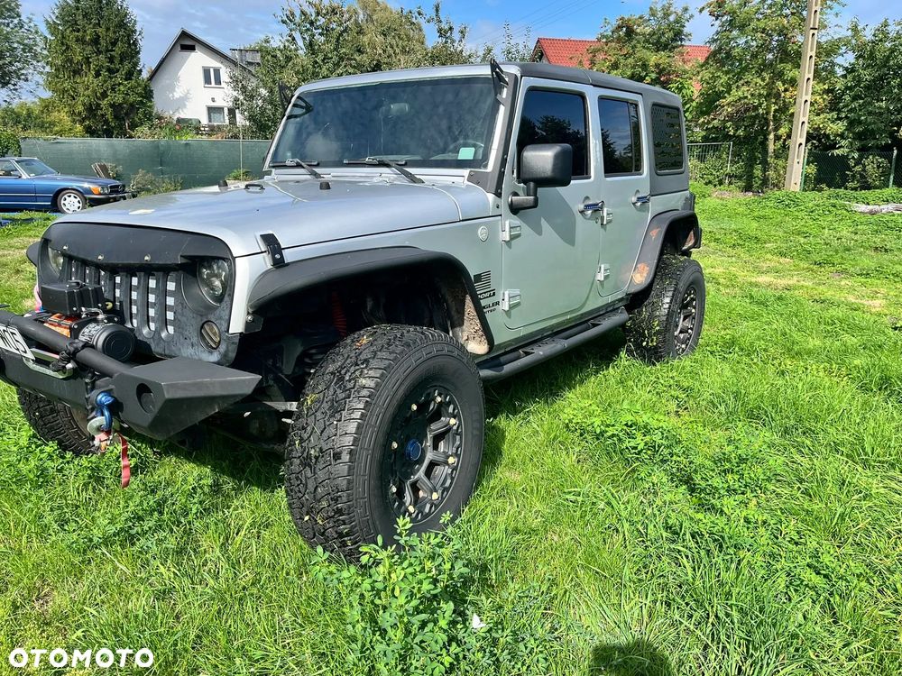 Jeep Wrangler Unlimited 3.8 Automatik Sahara - 3