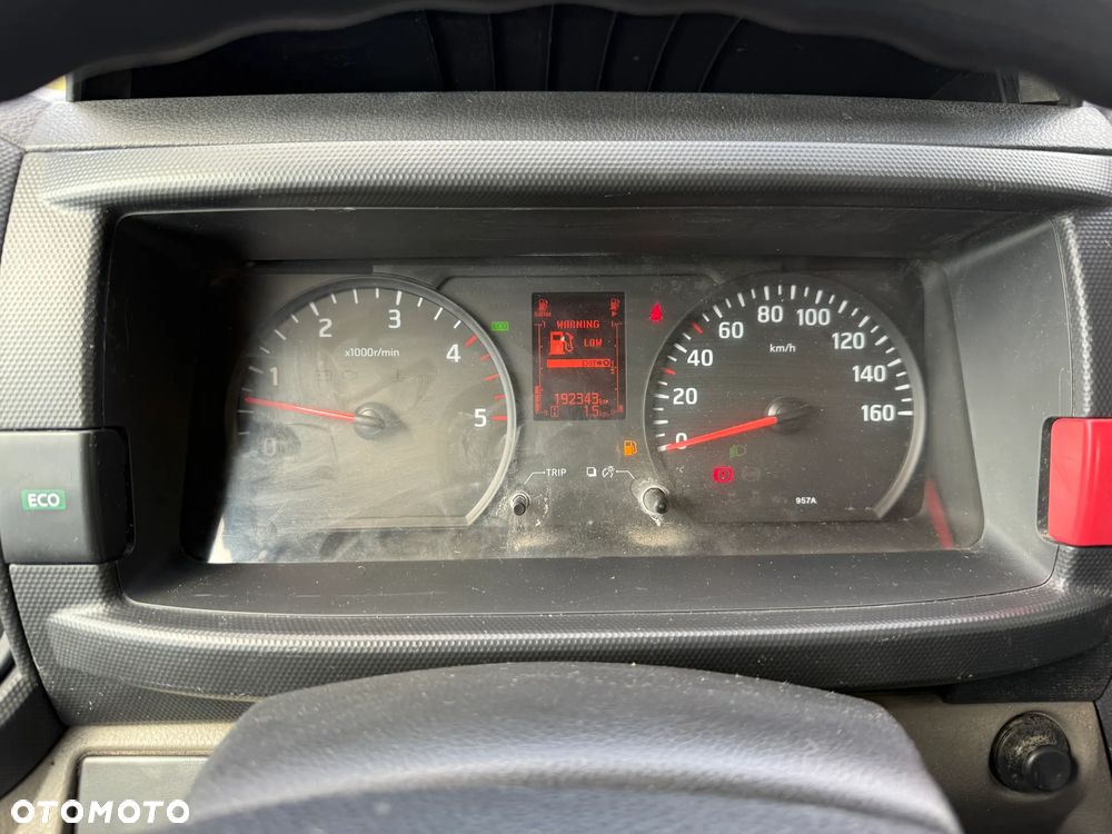 Nissan NT 400  Cabstar - 14