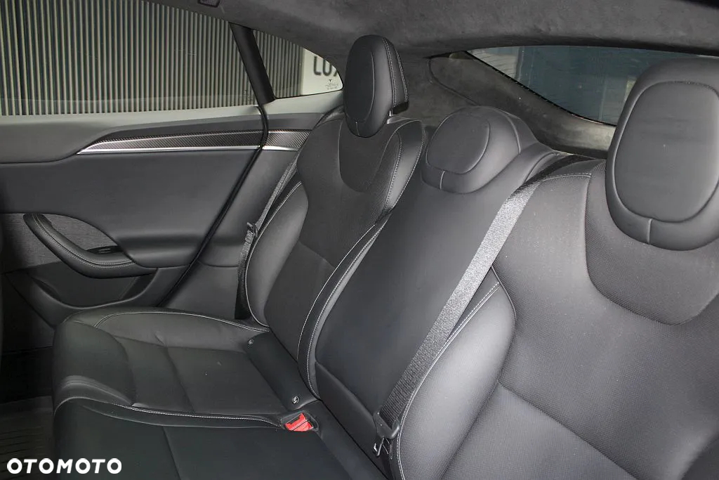 Tesla Model S Plaid - 18