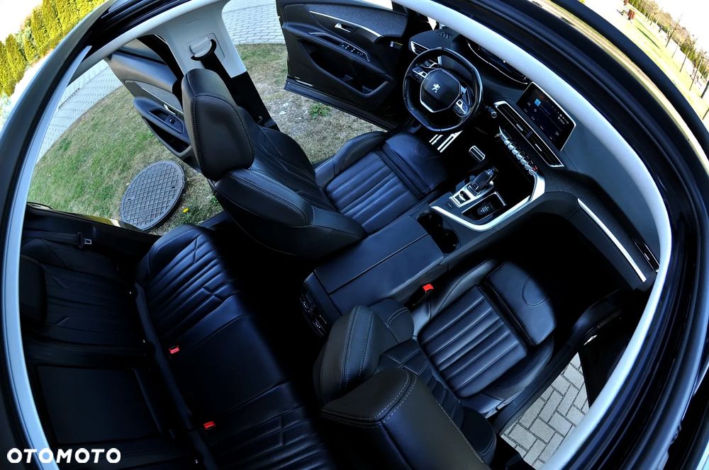 Peugeot 3008 1.2 PureTech Allure S&S EAT8 - 17