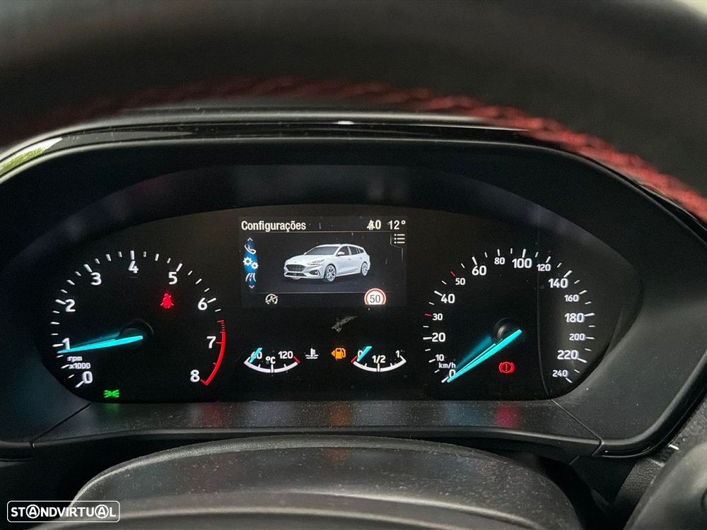 Ford Focus SW 1.0 EcoBoost ST-Line - 11