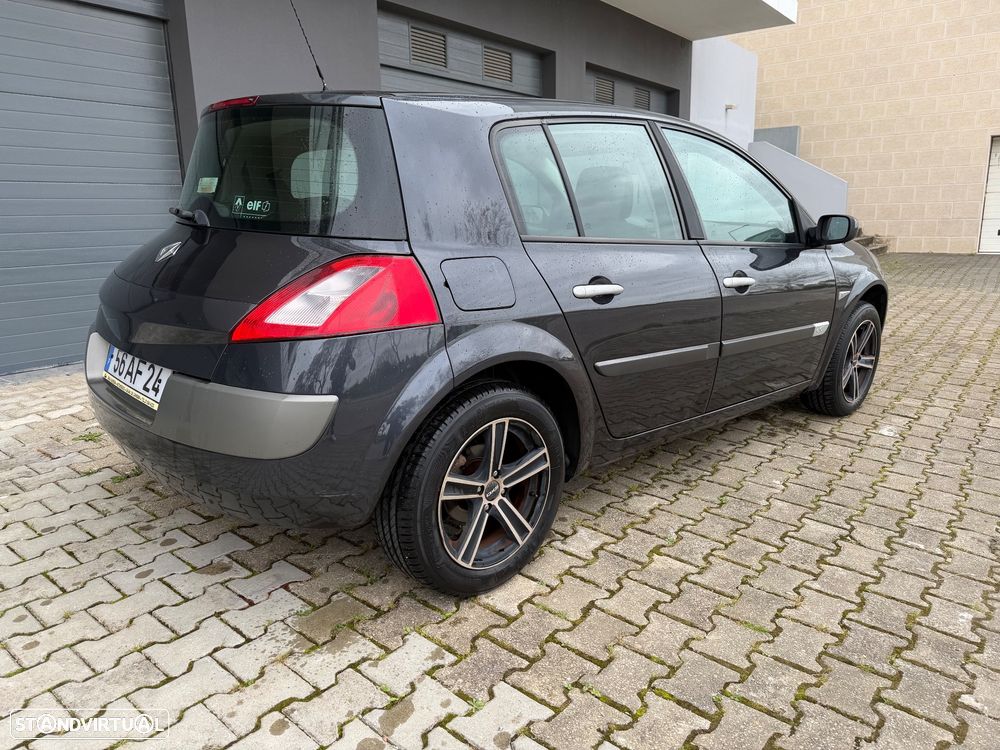 Renault Mégane 1.5 dCi Confort - 4