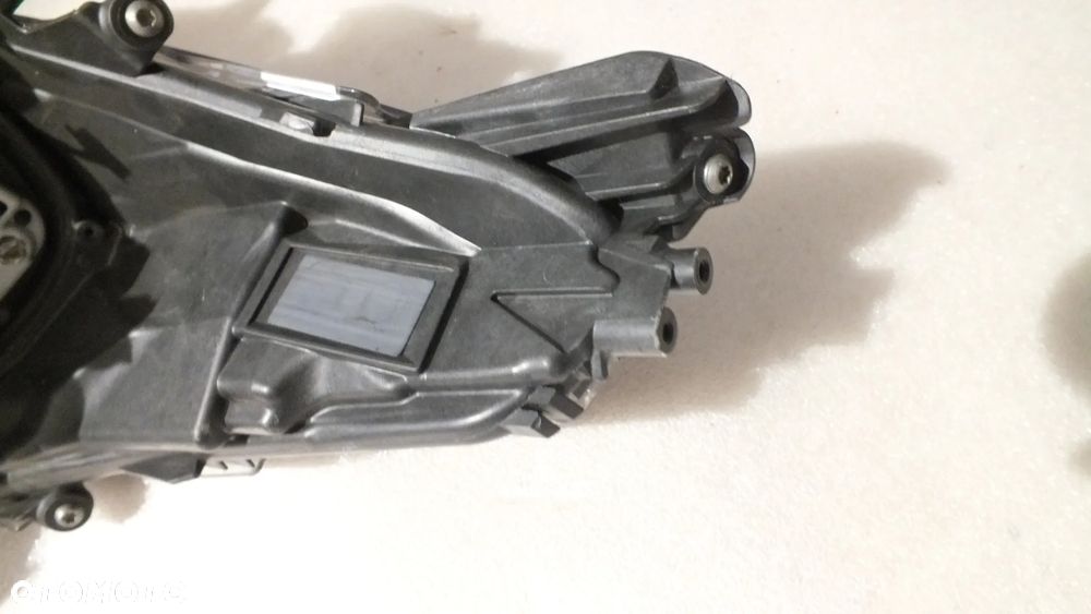 Lampa przednia lewa Toyota Corolla E21 kombi HB Full led - 10