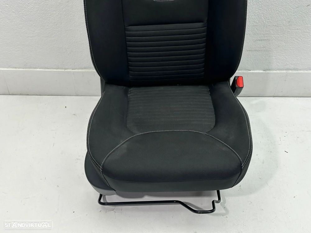 Conjunto Bancos - Renault Clio IV (2016) - 6