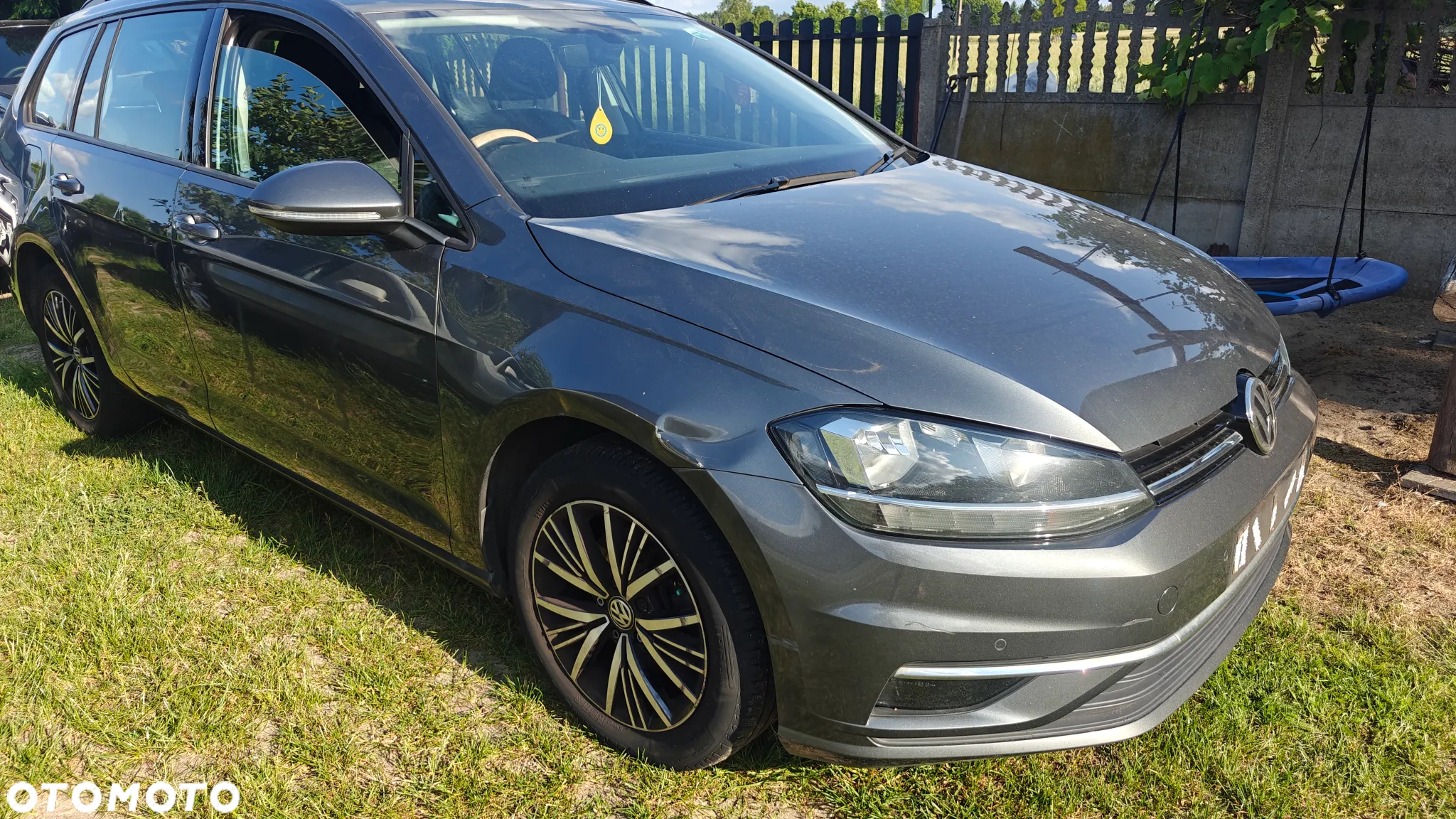 Volkswagen Golf - 2