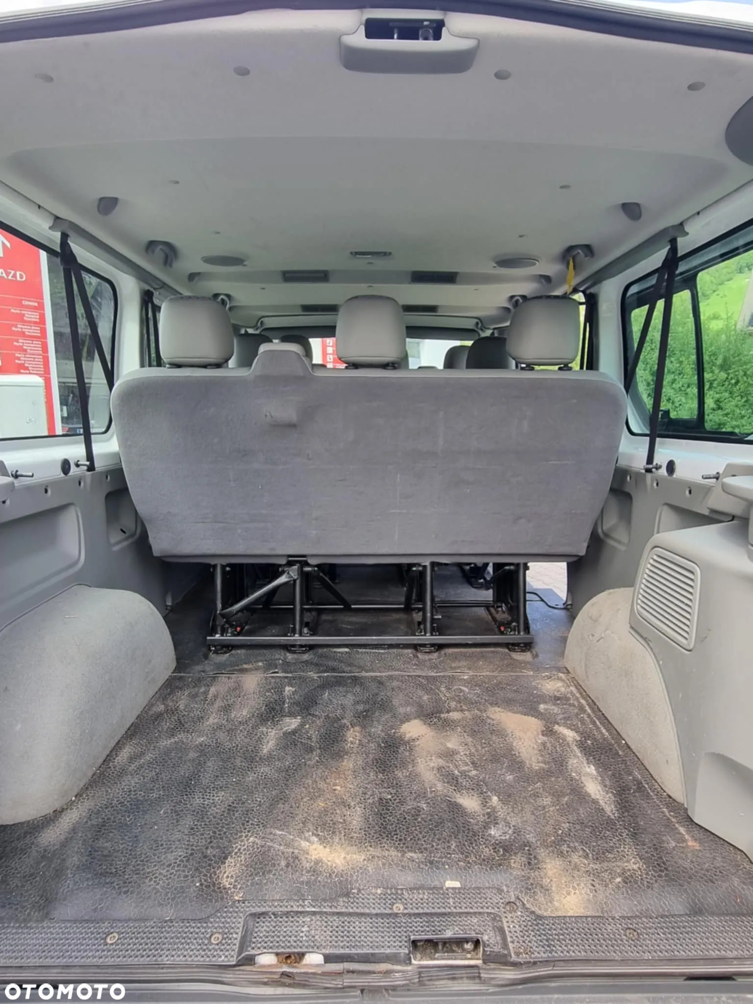 Renault Trafic 2.0 dCi 115 L2H1 - 11