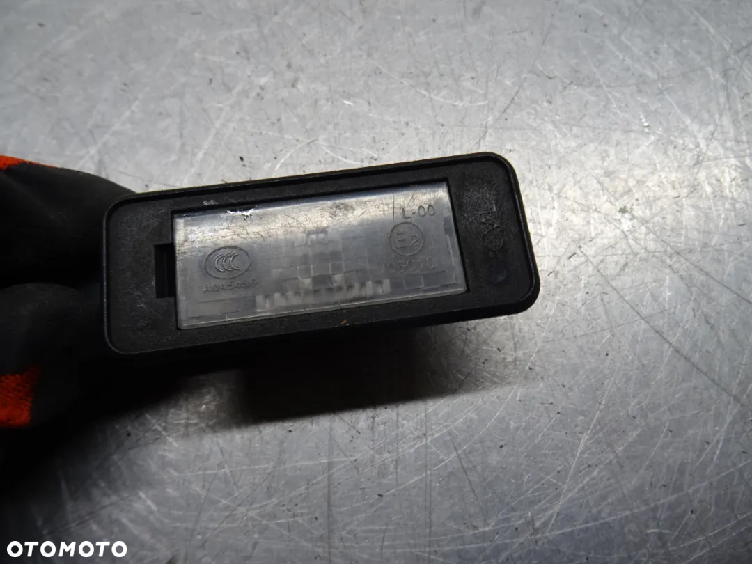CITROEN C5 III LIFT 1.6D LAMPKA OŚWIETLENIE TABLICY REJESTRACYJNEJ 9682403680 - 6