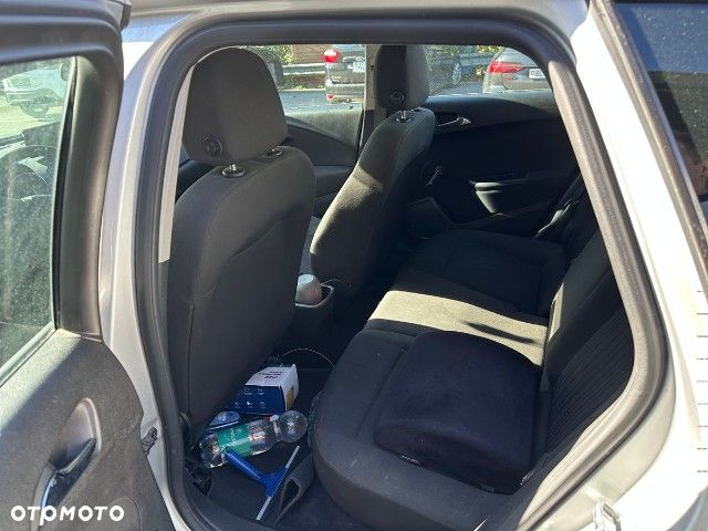 Opel Astra 1.4 T Sport S&S - 9