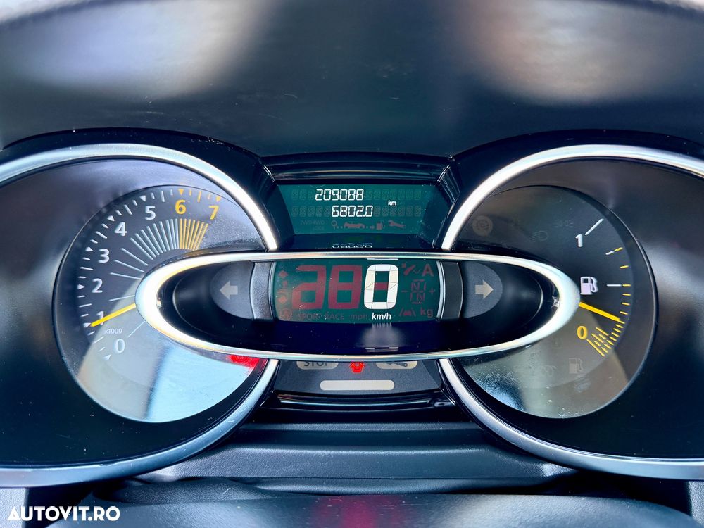 Renault Clio - 12