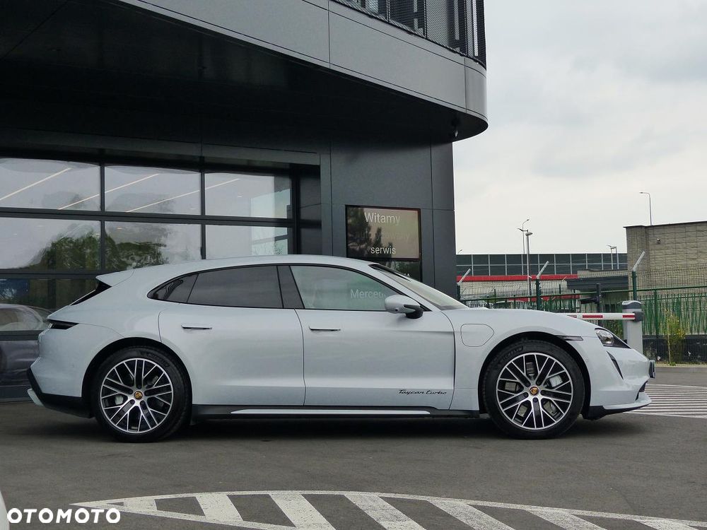 Porsche Taycan Turbo - 5