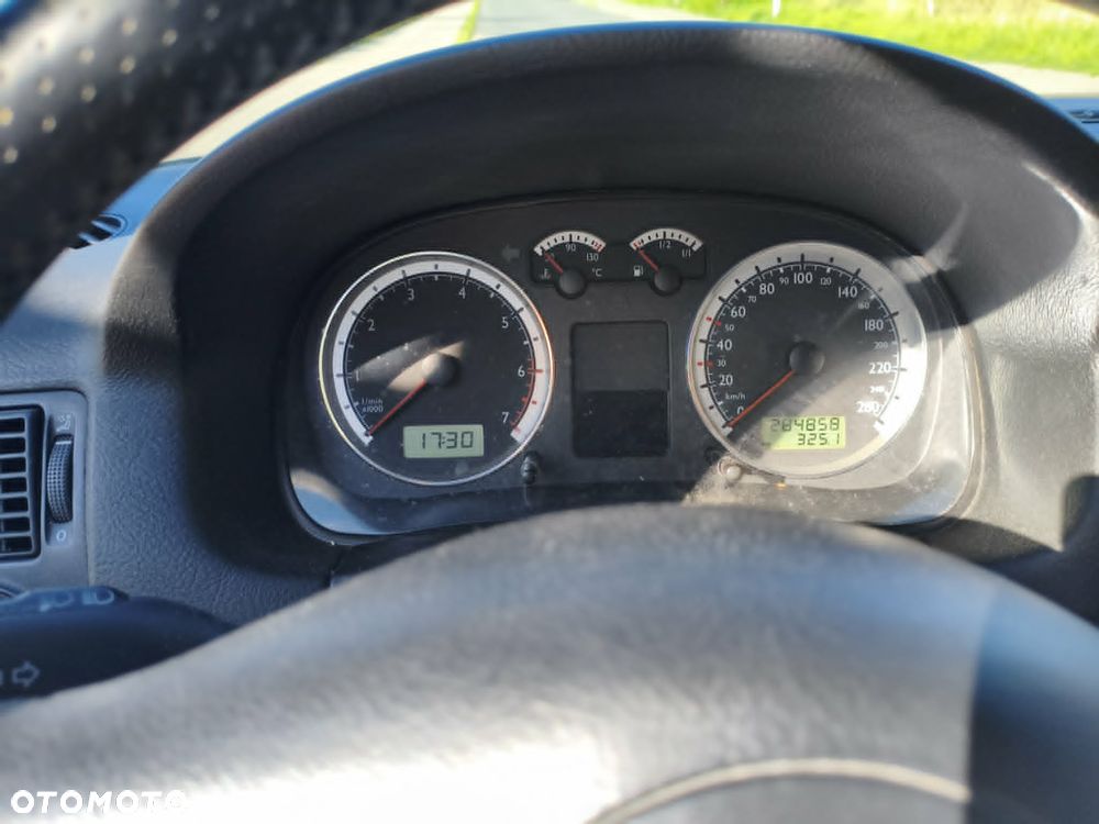 Volkswagen Golf - 12
