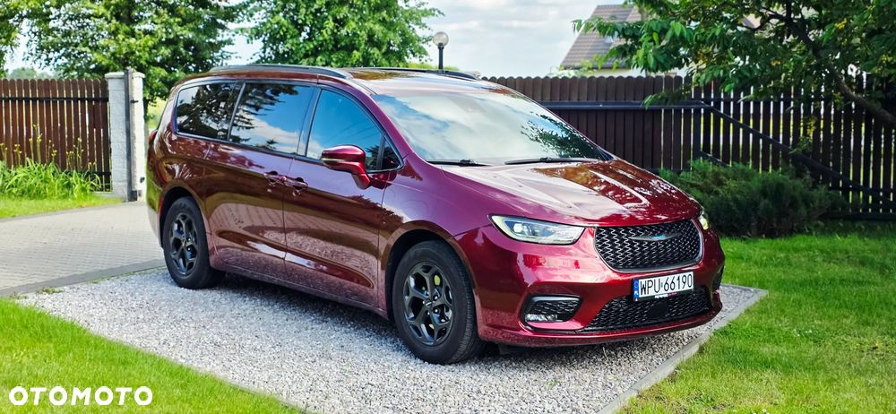 Chrysler Pacifica - 12