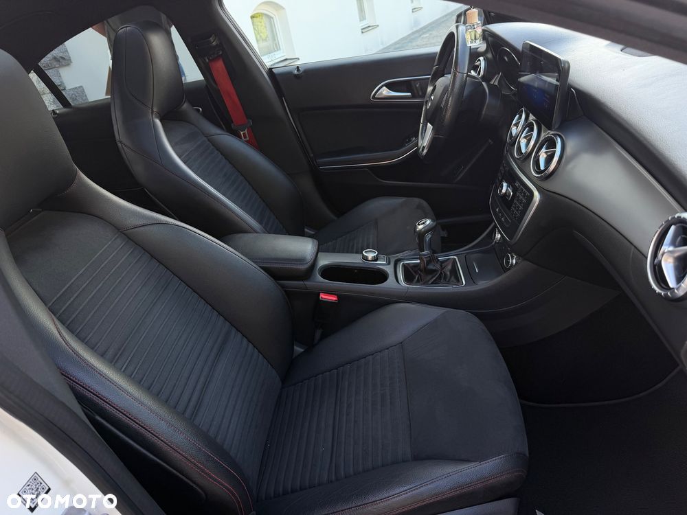 Mercedes-Benz CLA - 19