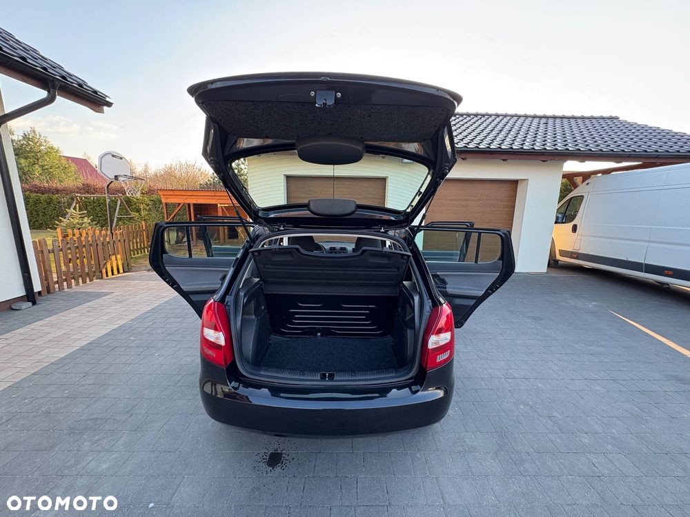 Skoda Fabia 1.2 HTP Ambiente - 26