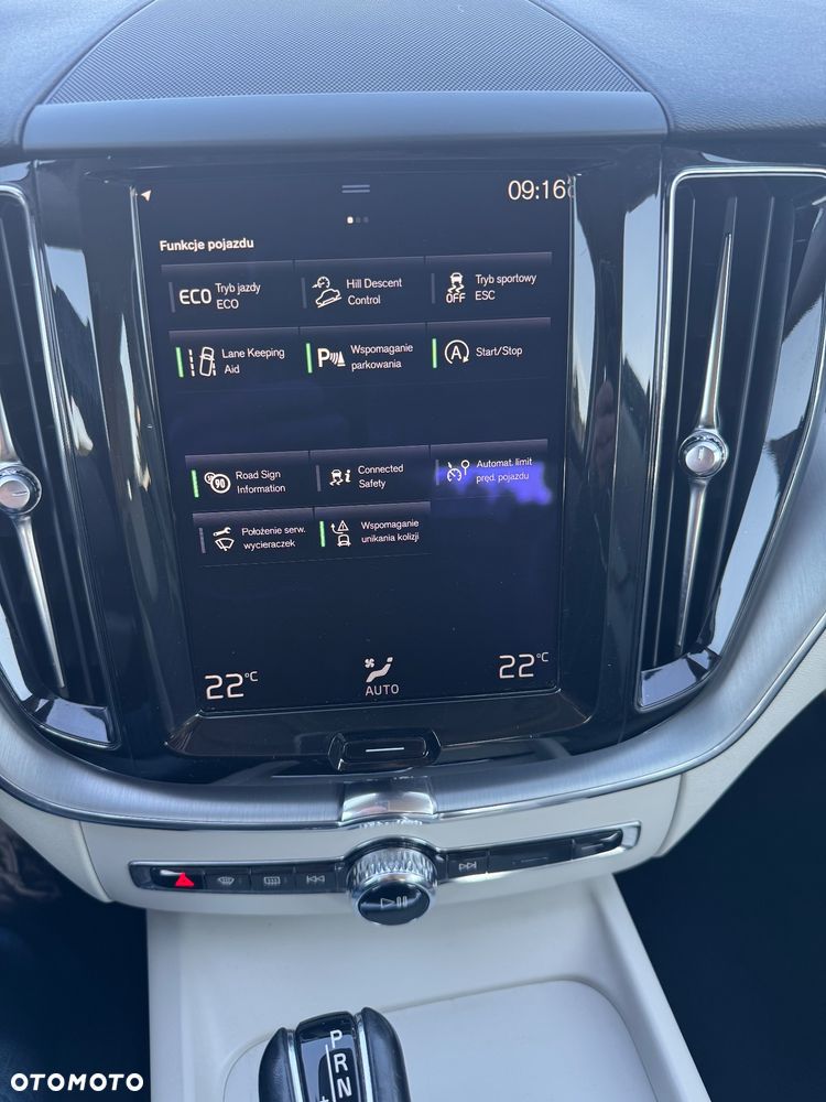 Volvo XC 60 D4 AWD Geartronic Momentum - 30