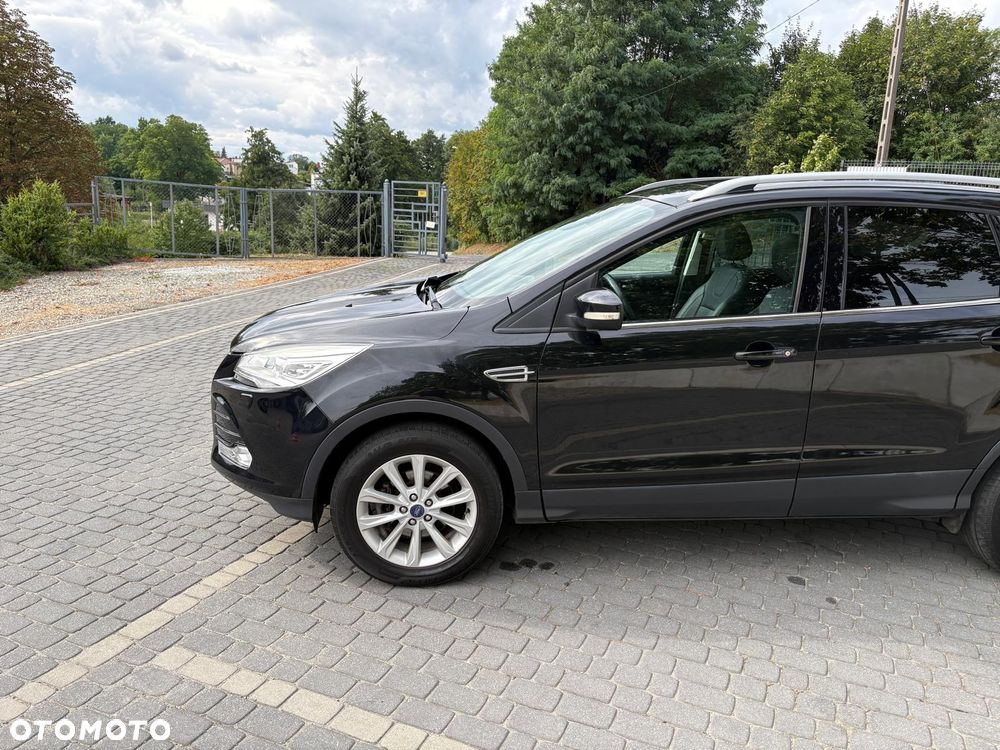 Ford Kuga 1.5 EcoBoost 2x4 Titanium - 4
