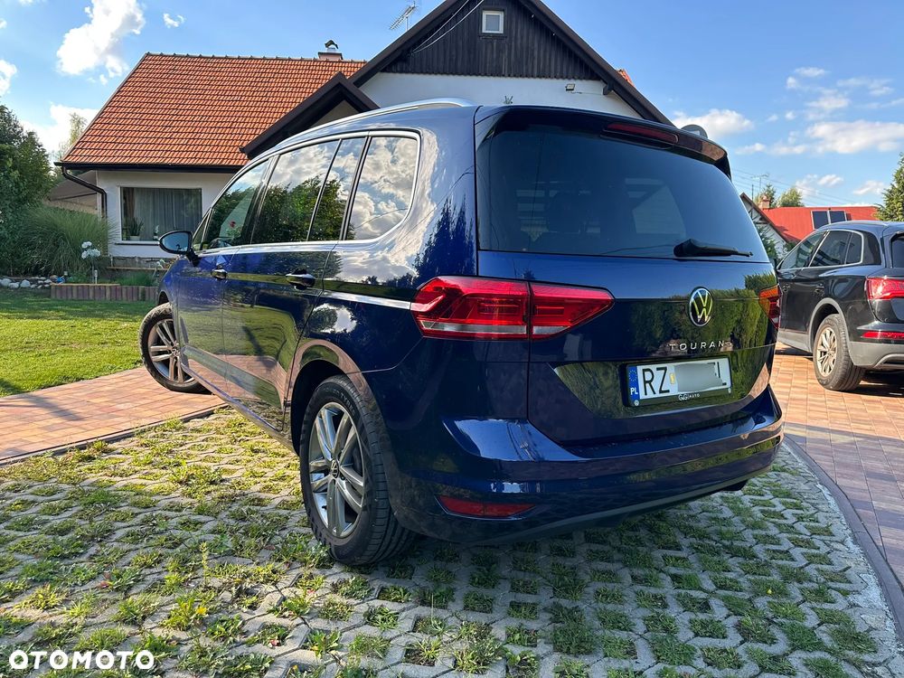 Volkswagen Touran - 3