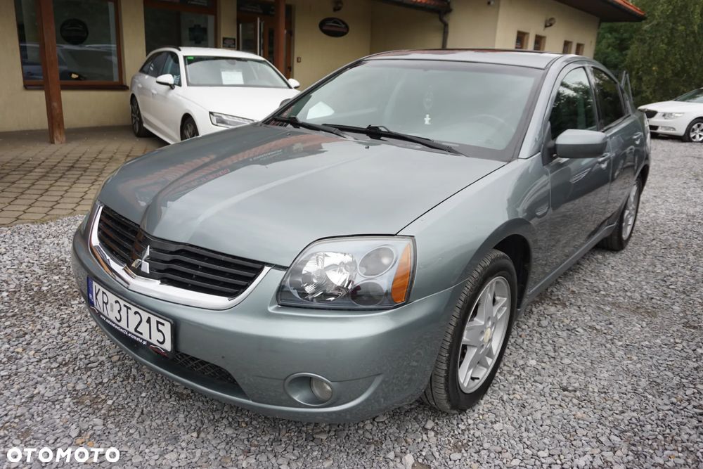 Mitsubishi Galant - 3