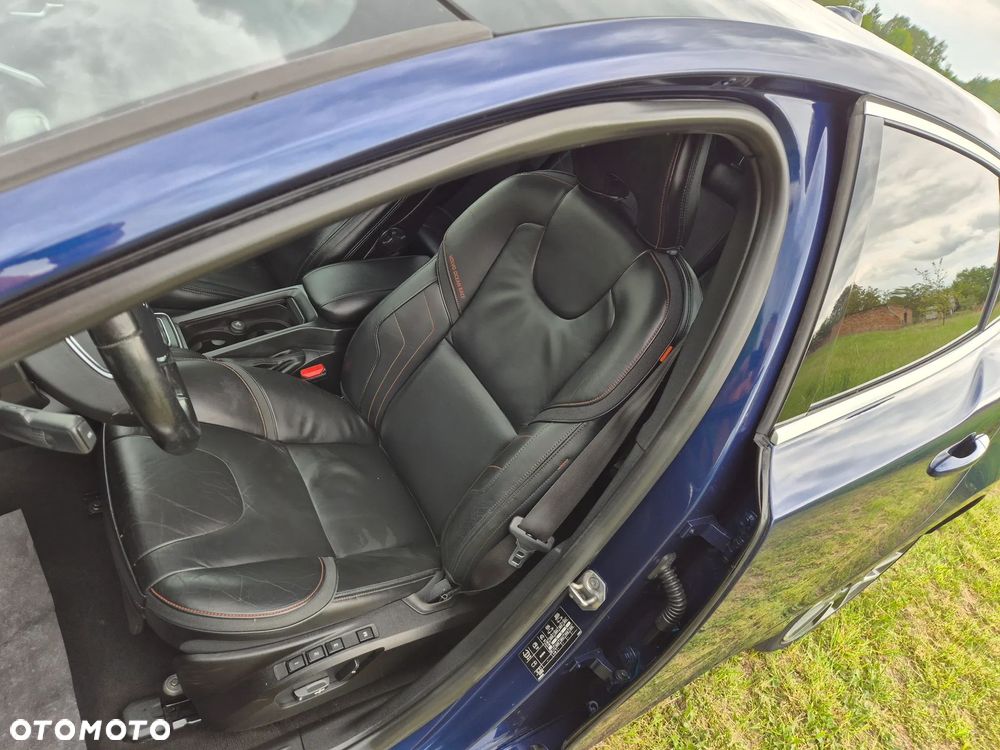 Volvo V40 D4 Drive-E Ocean Race - 16