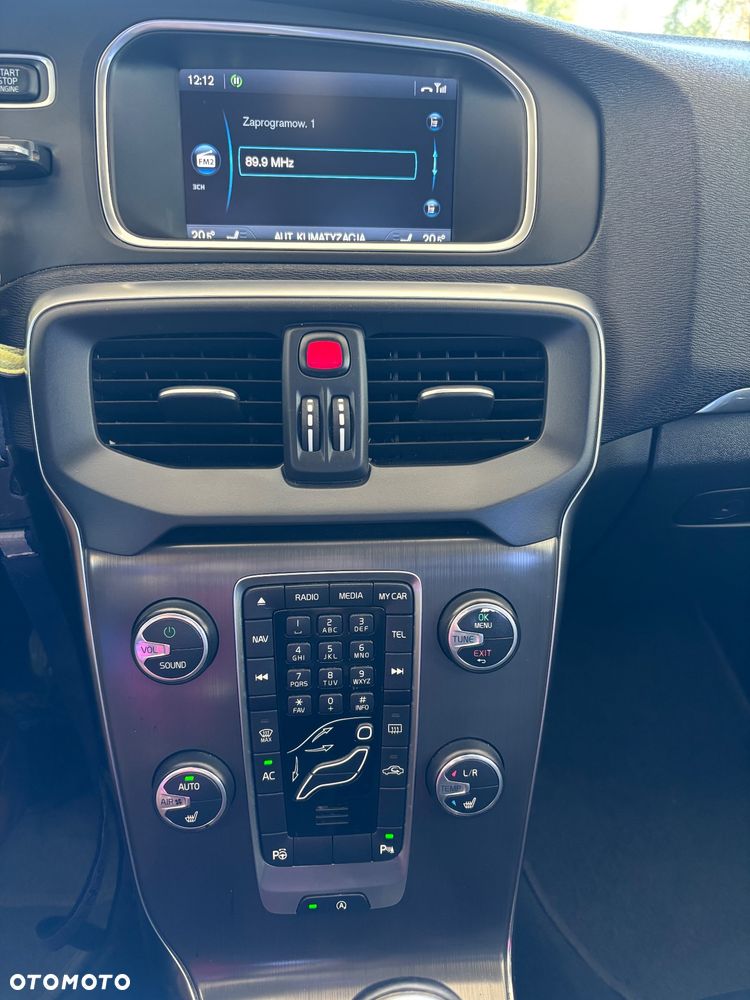 Volvo V40 D2 Summum - 33