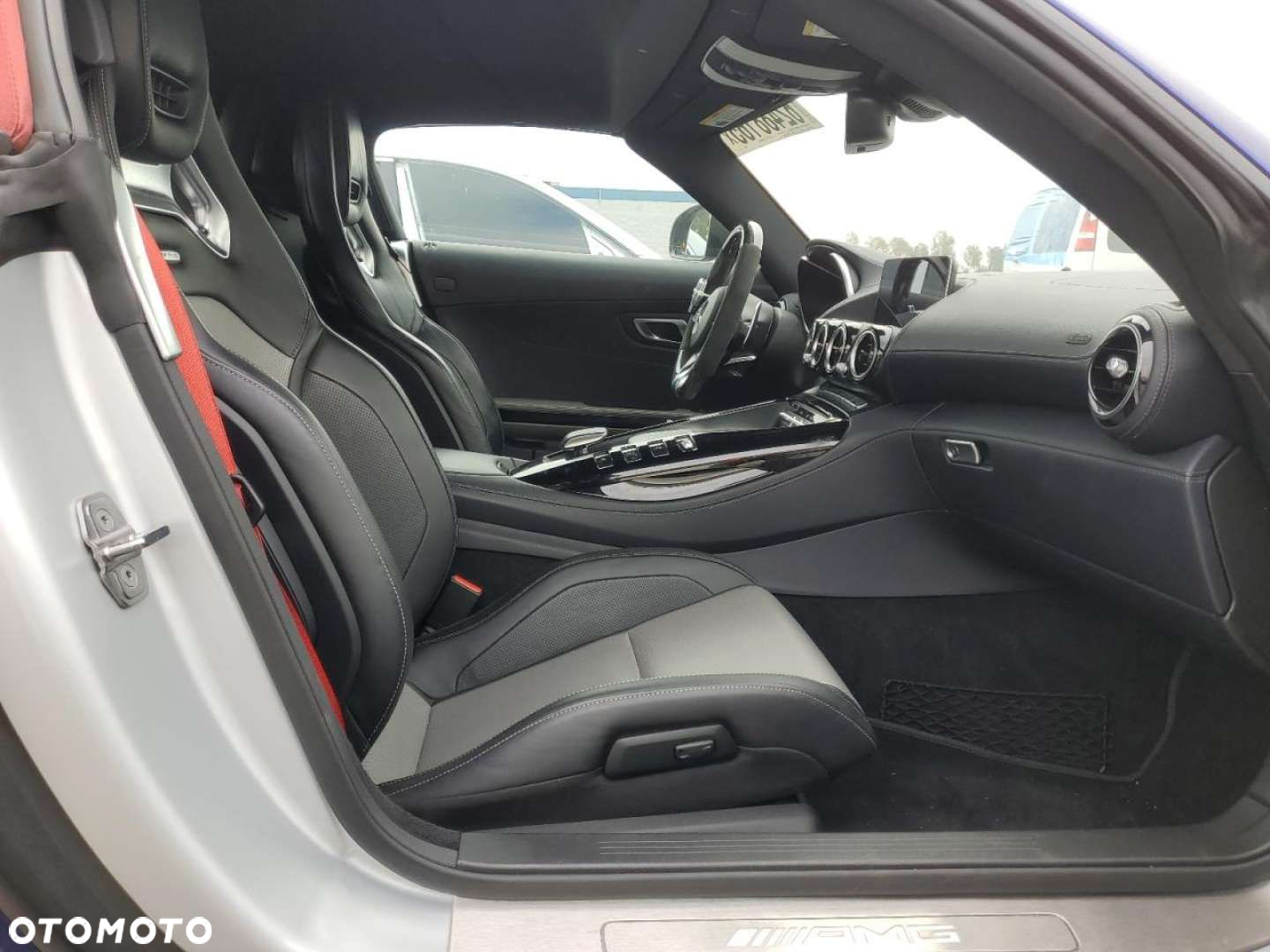 Mercedes-Benz AMG GT - 11