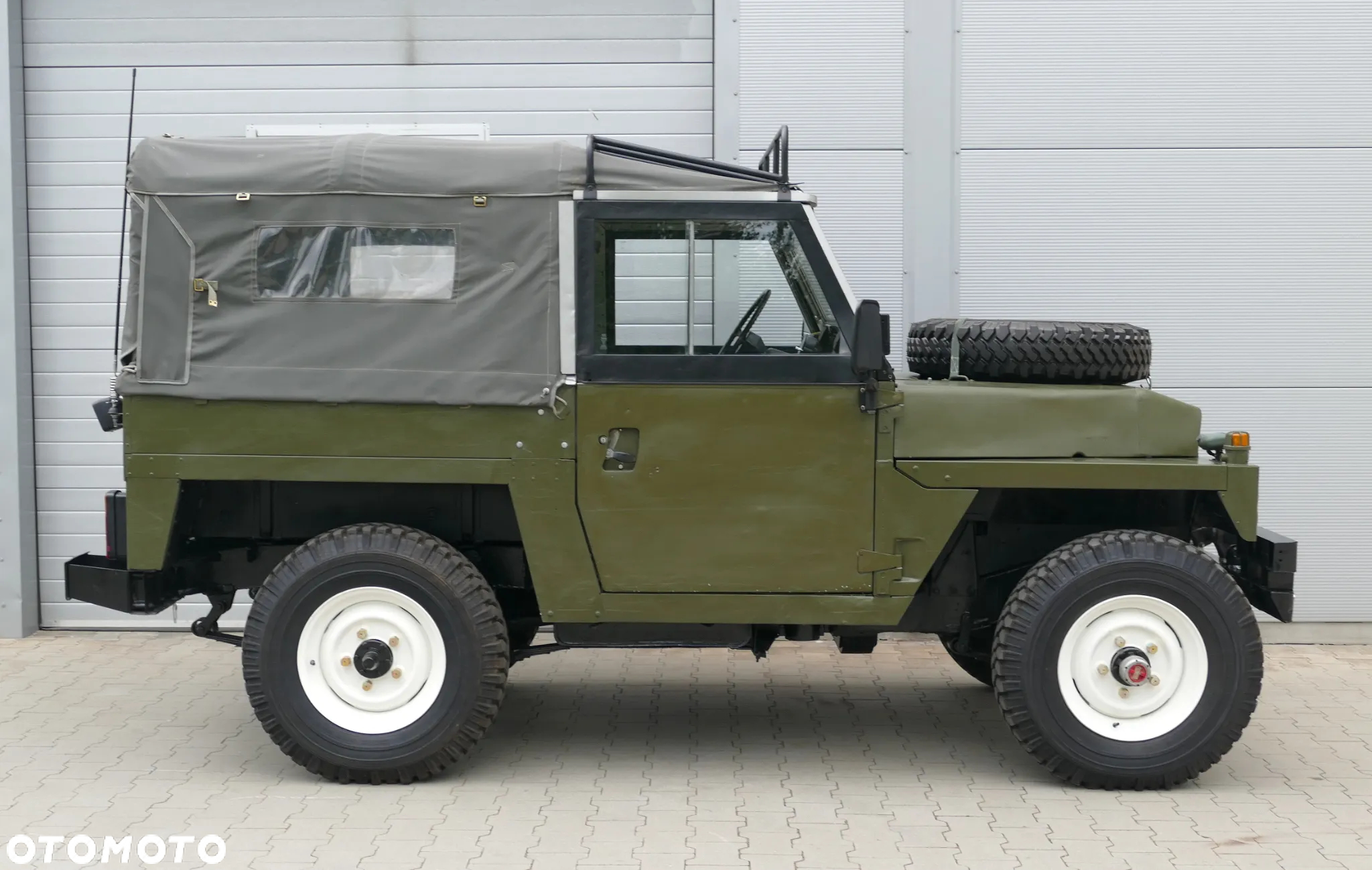 Land Rover Inny - 11