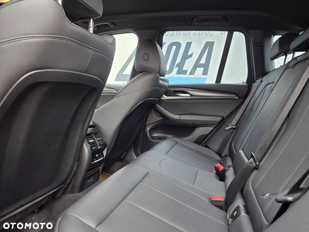 BMW X3 - 18