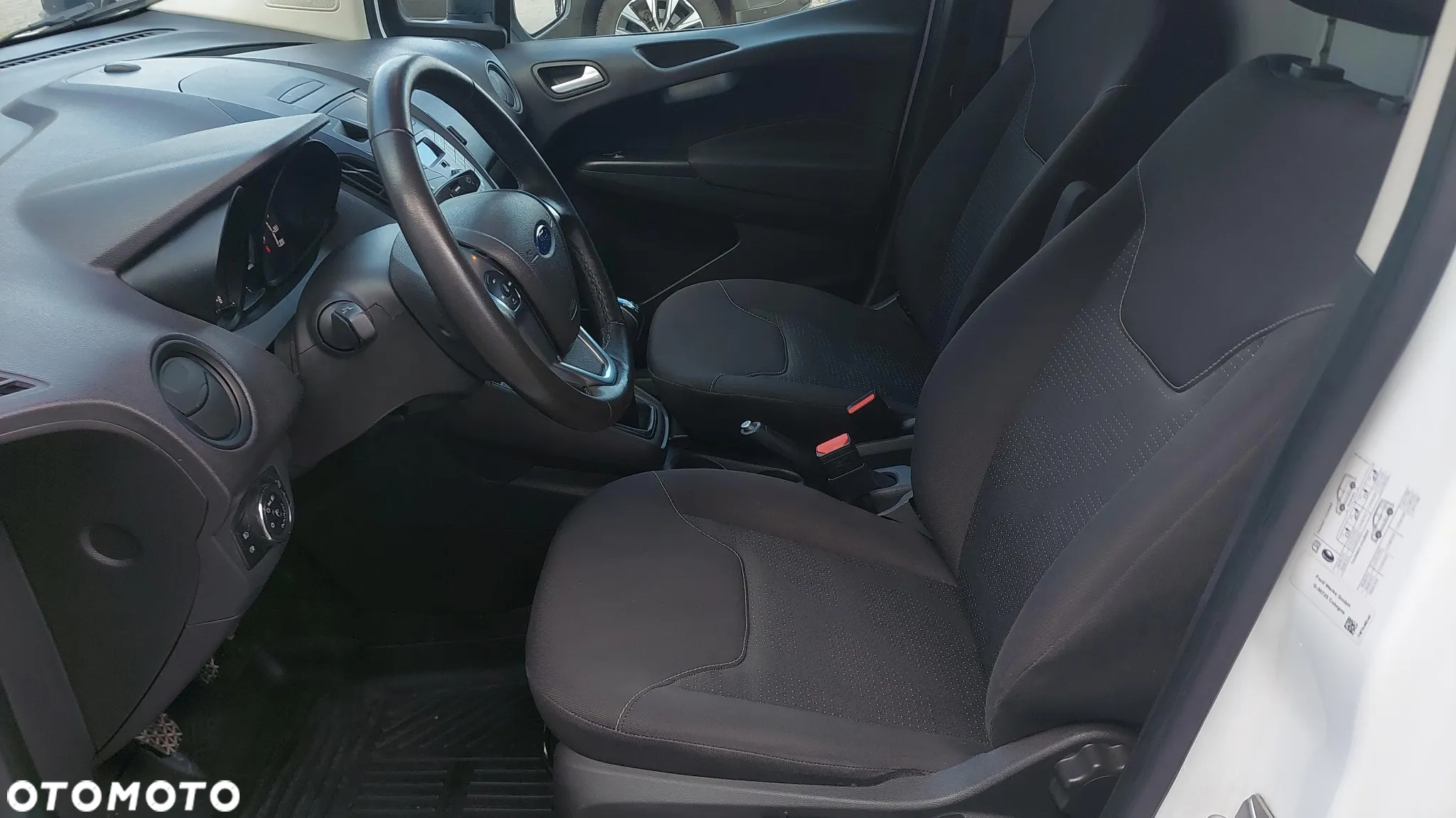 Ford Courier - 20