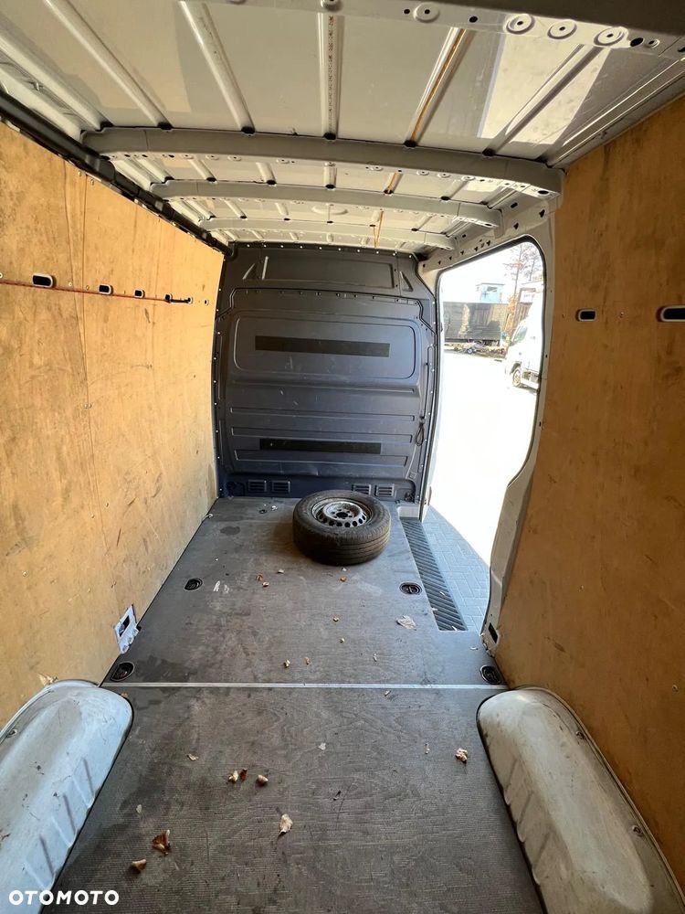Mercedes-Benz Sprinter L2H2 - 11
