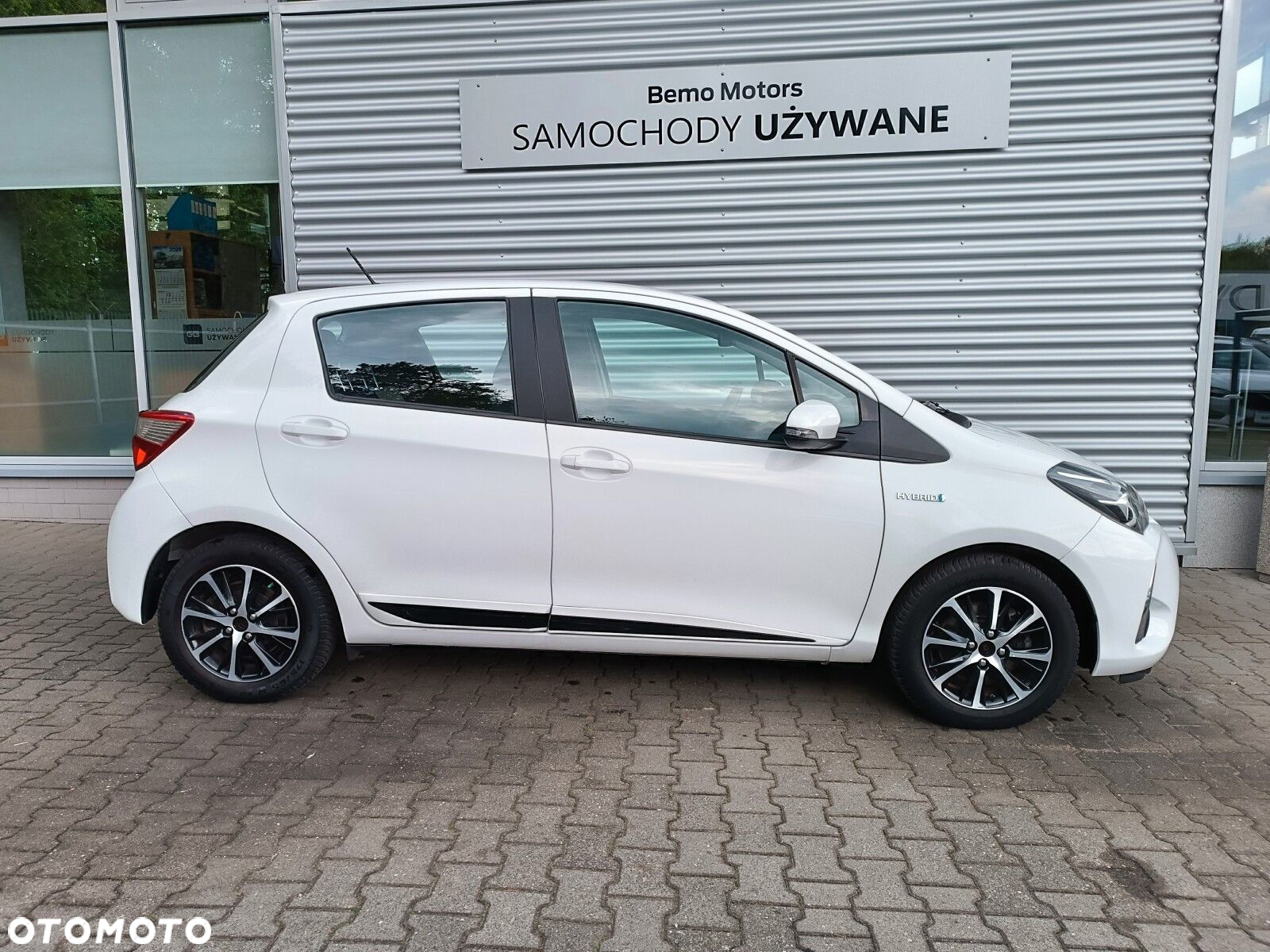 Toyota Yaris Hybrid 100 Active - 7