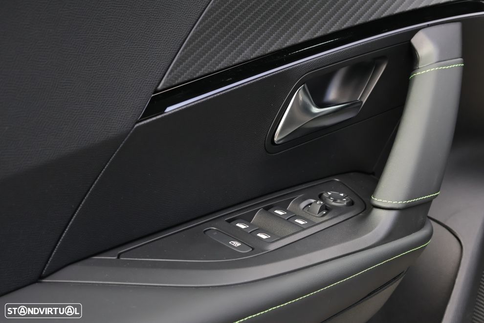 Peugeot e-2008 54 kWh GT - 20