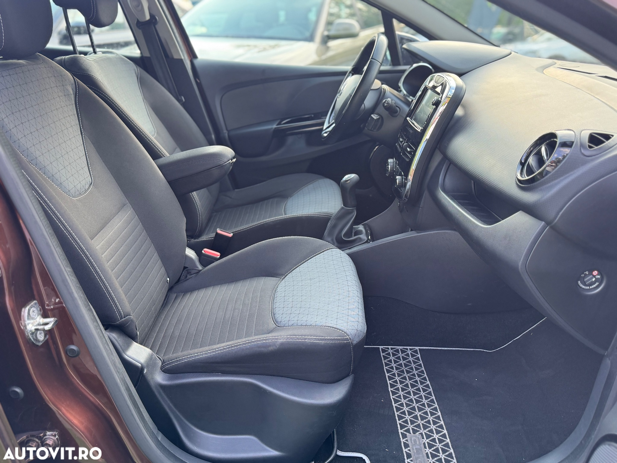 Renault Clio dCi 90 Start & Stop COLLECTION - 10