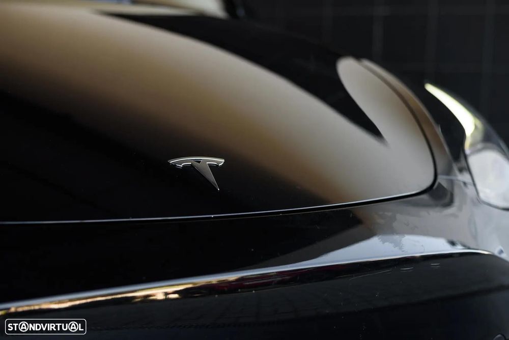 Tesla Model Y Long Range Dual Motor AWD - 21