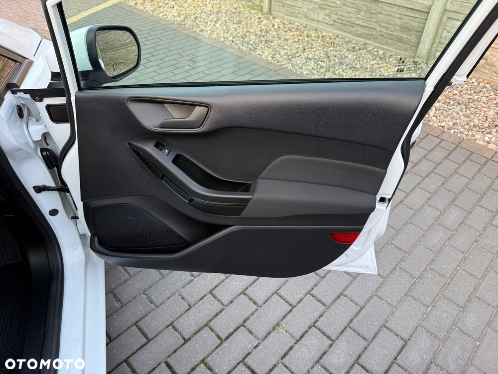 Ford Fiesta 1.1 Titanium - 18