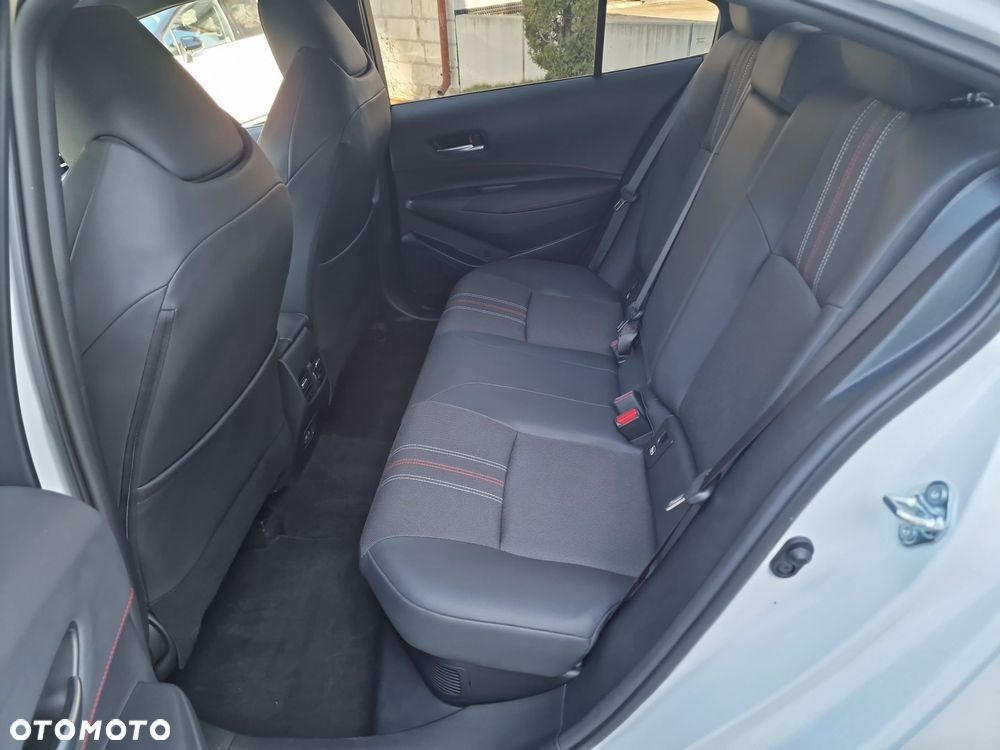 Toyota Corolla 1.8 Hybrid GR Sport - 11