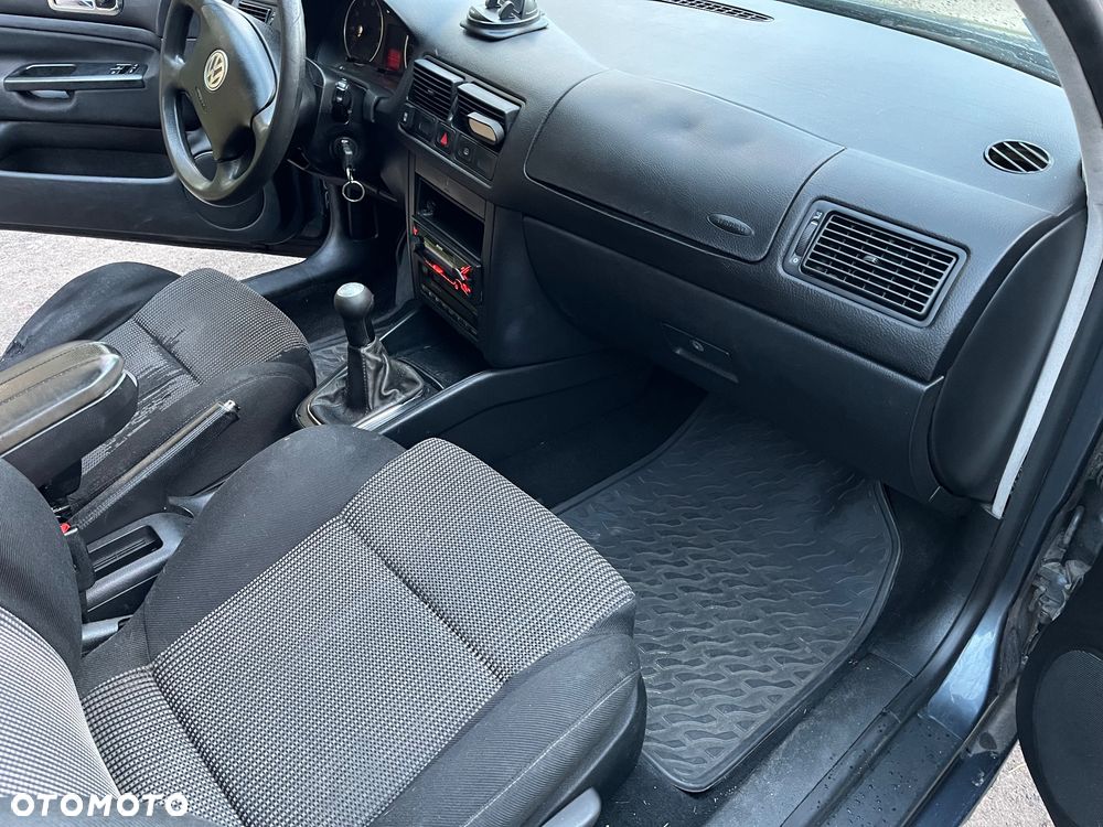 Volkswagen Golf - 14